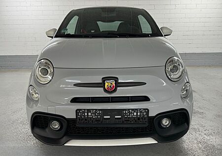 Abarth 595 Essesse 70 Anniversario Akrapovic Carbon