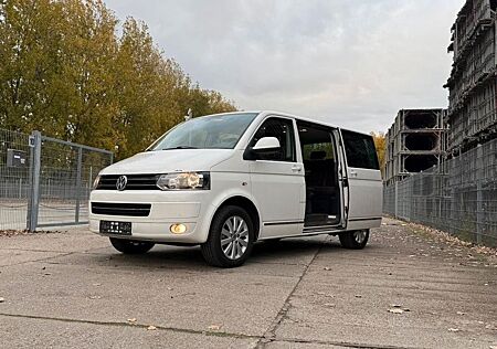 VW T5 Multivan Volkswagen T5*Multivan*2.0TDI*Highline*TÜV Neu*Bett*7Sitze