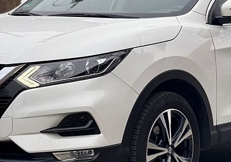 Nissan Qashqai 1.3 N-Way *Pano*Camera*SHZ*Navi*