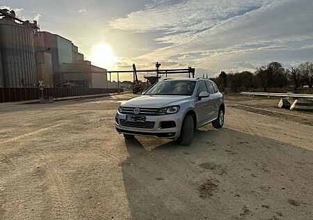 VW Touareg Volkswagen 4.2 V8 TDI Tiptronic -