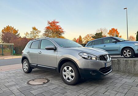 Nissan Qashqai 2.0 Tekna gepflegtes Rentnerfahrzeug