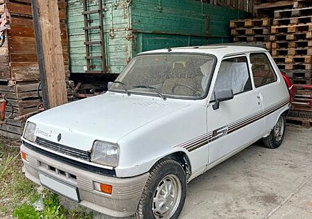 Renault R 5 R5 Parisienne 2 / Lé Car