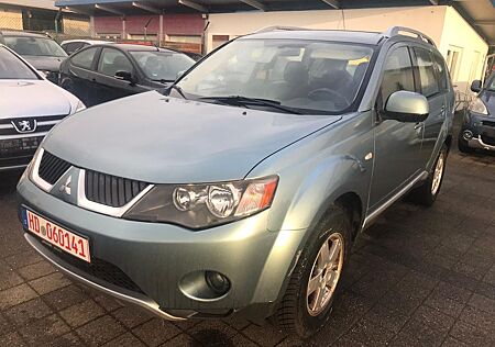 Mitsubishi Outlander 2.0 DI-D Invite 4x4