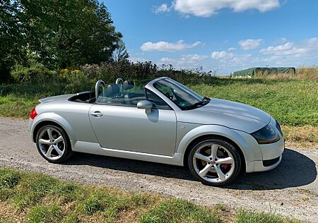 Audi TT Youngtimer top gepflegt - Roadster 1.8T 110KW