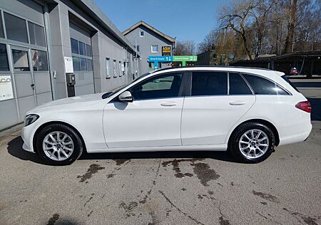 Mercedes-Benz C 200 T d G-Tronic Plus+LEDER+NAVI+LED+CAM+SHZ