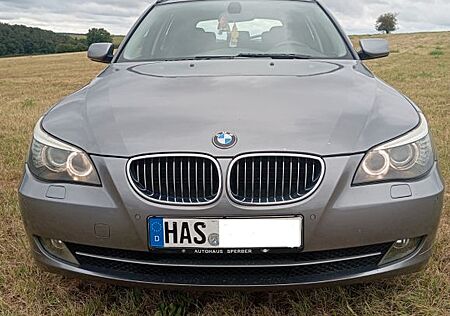 BMW 523i Autom. E61elekt AHK PDC Xenon 8x Alu