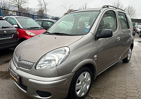 Toyota Yaris Verso 1.5 Sol Tüv & Service Neu