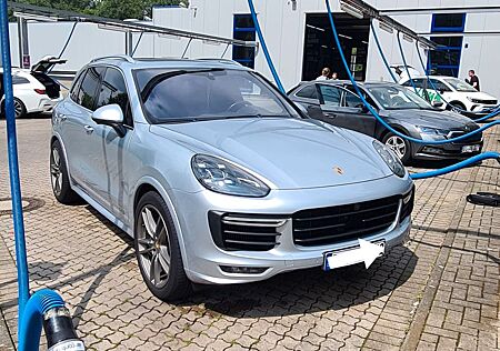 Porsche Cayenne GTS Pano *Approved *Scheckheft