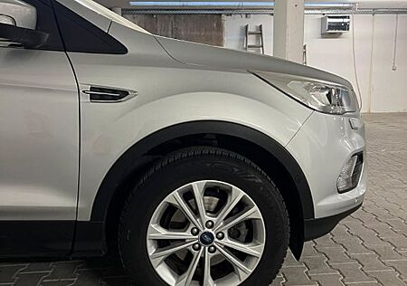 Ford Kuga 1.5 EcoBoost 110kW 2x4 Titanium