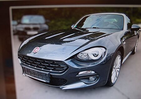 Fiat 124 Spider Lusso Leder Klimaaut. 1. Hd. 31 tkm