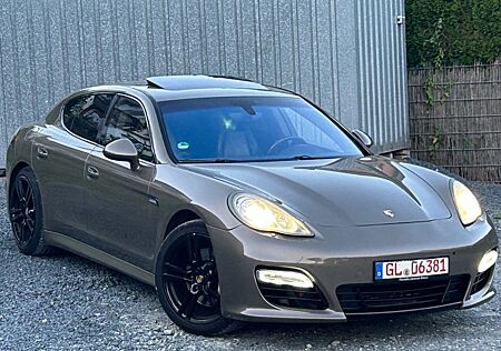 Porsche Panamera 4 S GTS-PAKET TV