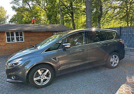 Ford S-Max 2,0 TDCi 110kW Titanium Titanium