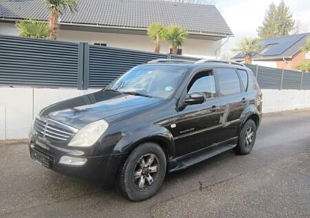 SsangYong Rexton 270 Xdi s 4x4 Automatik Leder Navi AHK