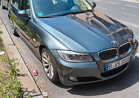 BMW 325i xDrive -