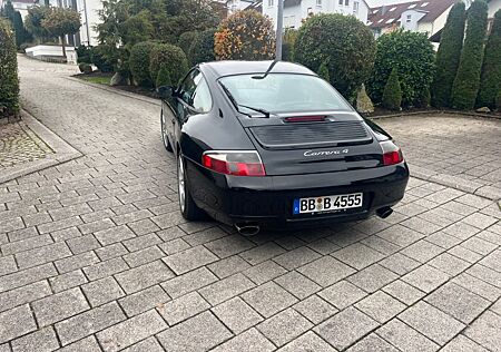 Porsche 996 Carrera 4 Coupé Carrera