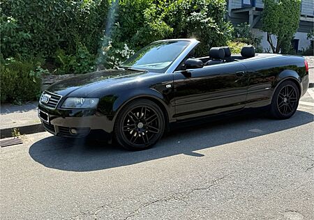 Audi A4 2.4 Cabriolet - S-Line