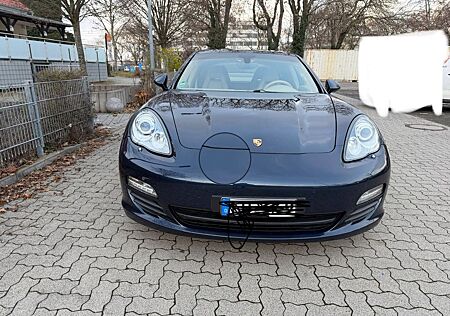 Porsche Panamera 4S
