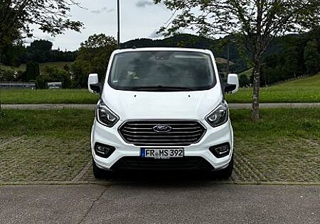 Ford Tourneo Custom L2 Titanium
