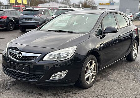 Opel Astra J Lim. 5-trg. Edition