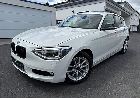 BMW 118i Urban Line LEDER-NAVI-GSD-XENON