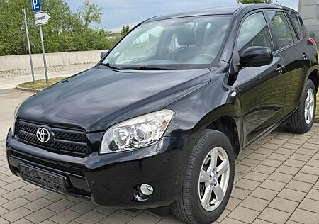 Toyota RAV 4 Executive 2.0* 4x4*Leder*Sitzheiz.*PDC*