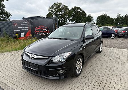 Hyundai i30 CW 1.6 Comfort TÜV/KLIMAANLAGE/EINPARKHILFE