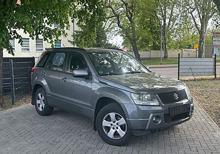 Suzuki Vitara *4x4*PDC*AHK*2-Hand*Klima*EL-FH*LMF*