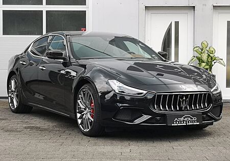 Maserati Ghibli S Q4 *B&W*360°*Leder*Navi*Sitze belüftet