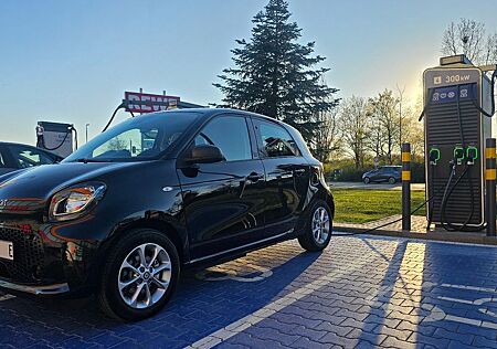 Smart ForFour gebraucht kaufen Smart ForFour EQ mit 22 kW Schnellladen und Garantie