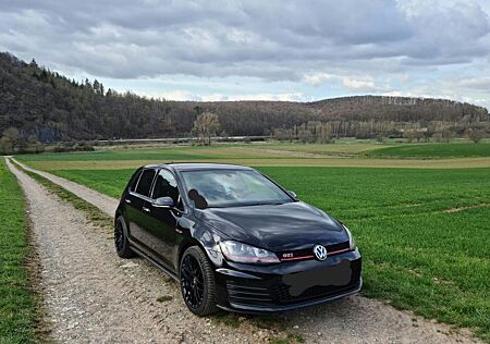 VW Golf Volkswagen VII GTI 2.0 TSI PERFORMANCE