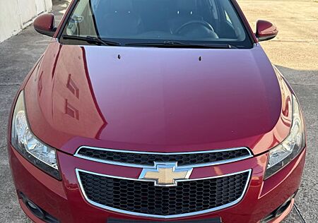 Chevrolet Cruze Automatik/Leder/Navi/W+S Reifen