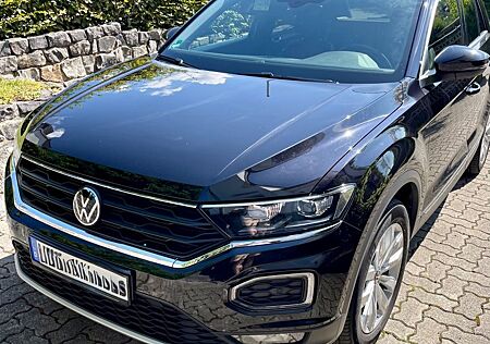 VW T-Roc Volkswagen 1.5 TSI Sport AHK LED NAVI ACC 110KW BENZ.