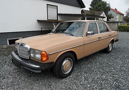 Mercedes-Benz 280 W123, E, erst 132.000 KM, H-Kennzeichen
