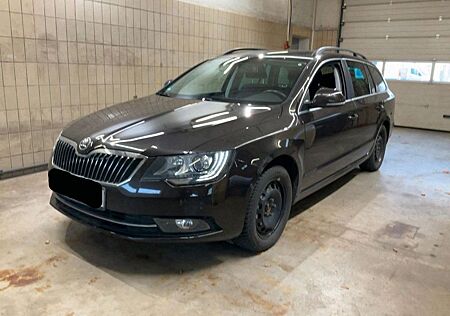Skoda Superb 2.0 TDI Exclusive COMBI