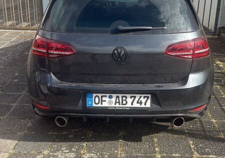 VW Golf Volkswagen 2.0 TDI BMT GTD GTD