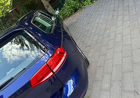 VW Passat Variant Volkswagen 2.0 TDI SCR DSG Comfortline V...