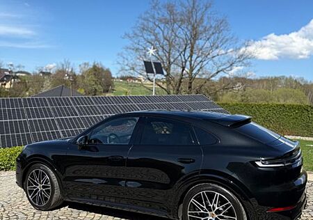 Porsche Cayenne Coupe 22" Mega Austattung Sport Design
