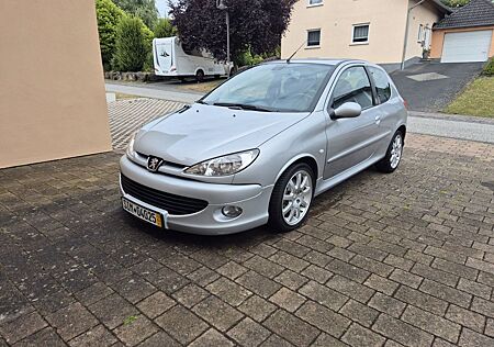 Peugeot 206 GT Grand Tourisme 1. Hand **KEIN WINTER**