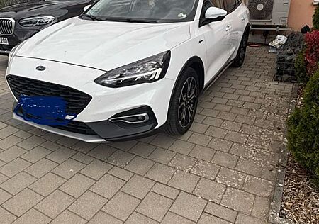 Ford Focus 1,0 EcoBoost 92kW Active Turnier Active