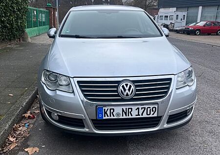 VW Passat Volkswagen 2.0 FSI Tiptronic Highline Highline