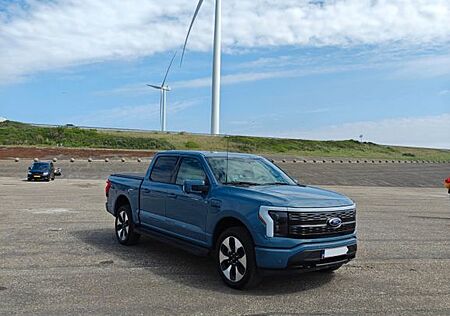 Ford F 150 Lightning PLATINUM Crew Cab EXTENDED RANGE