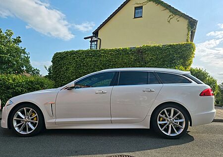 Jaguar XF 2.2 L Diesel Sportbrake -