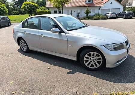 BMW 320i -