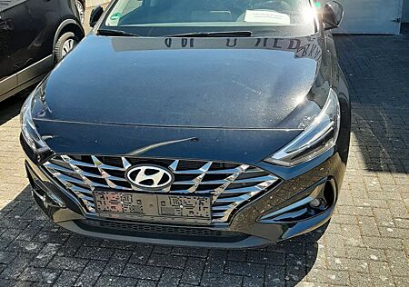 Hyundai i30 Trend 1,0 Mild-Hybrid Autom.Navi-Kamera-LED