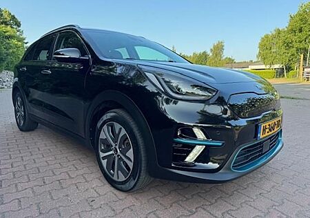 Kia Niro E- EXECUTIVELINE 64KWH 3FASE/ACARPLAY/N