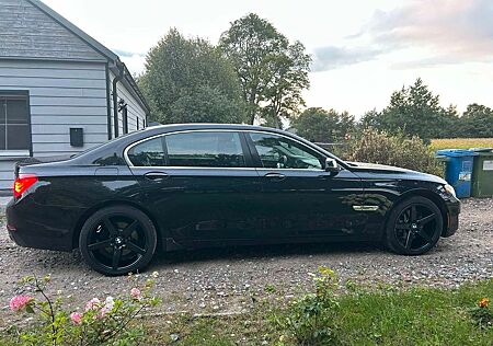 BMW 740Li -
