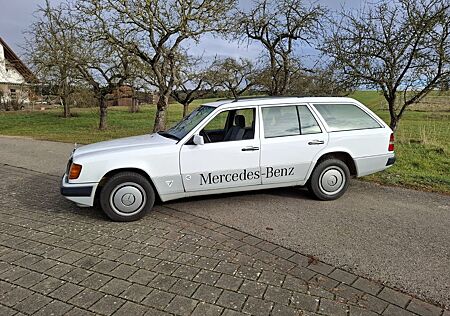 Mercedes-Benz 250 TD, 5-Gang, H-Zulasssung