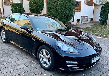 Porsche Panamera 4 - Scheckheftgepflegt - Neu bereift