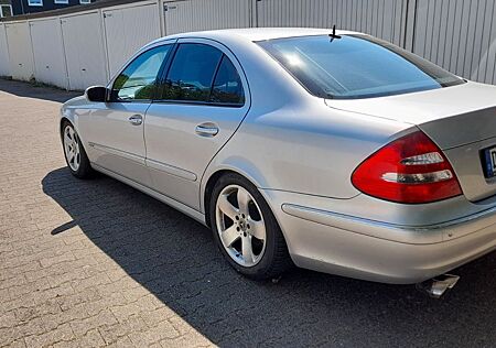 Mercedes-Benz E 320 ELEGANCE TOP ZUSTAND TUV.