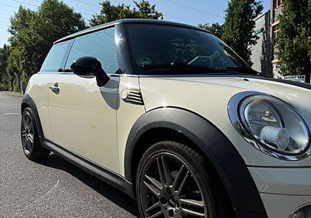 Mini ONE | 8-fach bereift | Scheckheft | Klima |